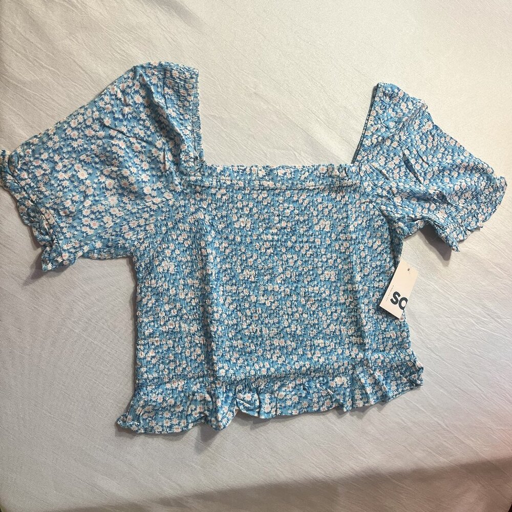 NWT SO MEDIUM BLUE FLORAL PATTERN CROP TOP-XL